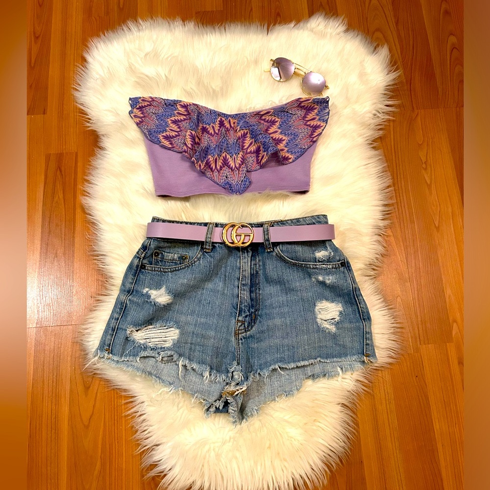 Tobi lavender crop top with lace overlay size S